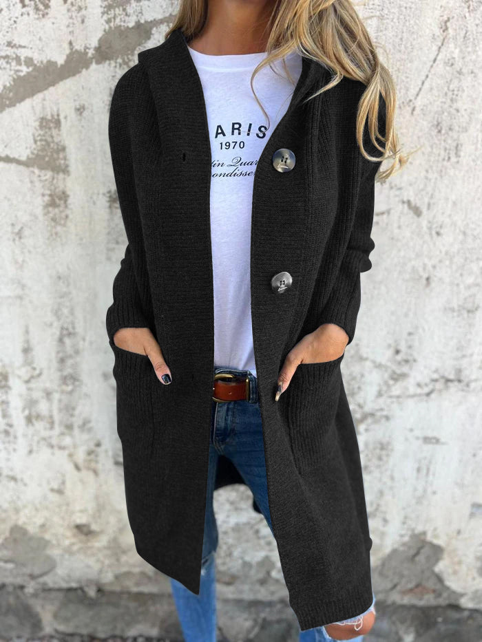 VIKTORIA - ELEGANTE STRICKJACKE MIT KNOPFDETAILS