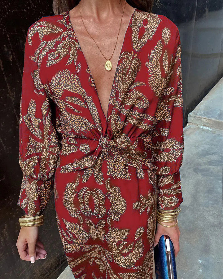 YELDA - ENG ANLIEGENDES KLEID MIT PRINT