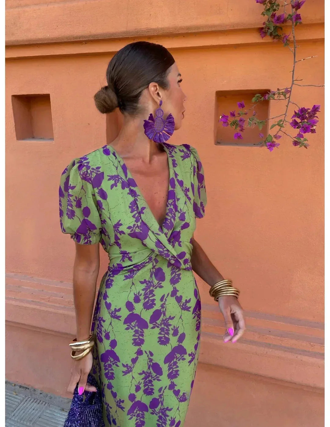 ESMA - FIGURBETONTES MIDIKLEID MIT BLUMENMUSTER