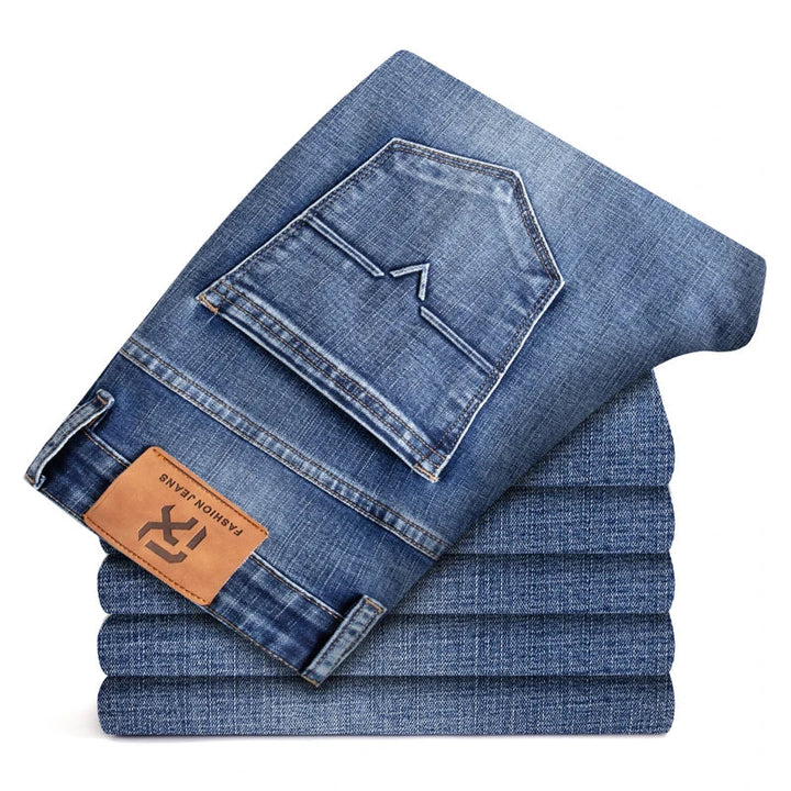 VERNER - GERADE GESCHNITTENE JEANS