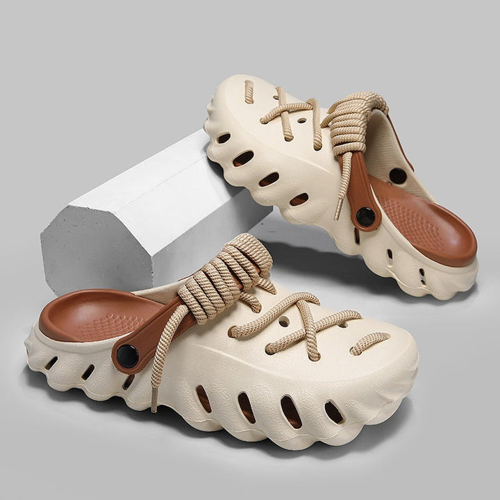 GUSTAV - CLOGS MIT DEKORATIVEN SCHNÜRSENKELN