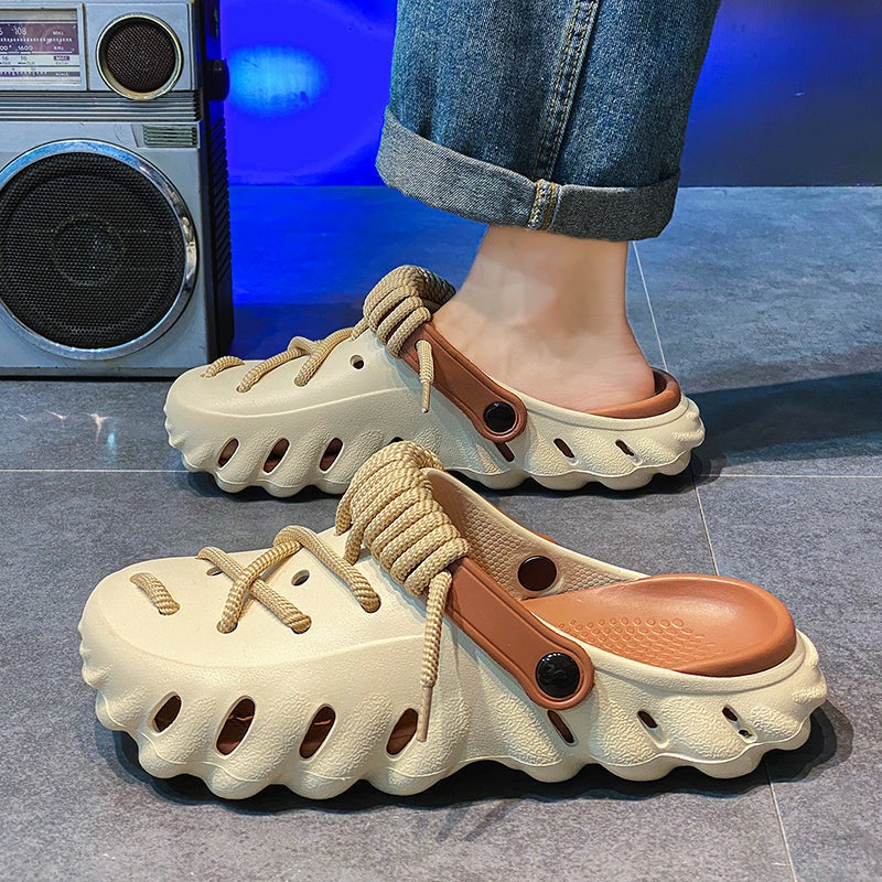 GUSTAV - CLOGS MIT DEKORATIVEN SCHNÜRSENKELN