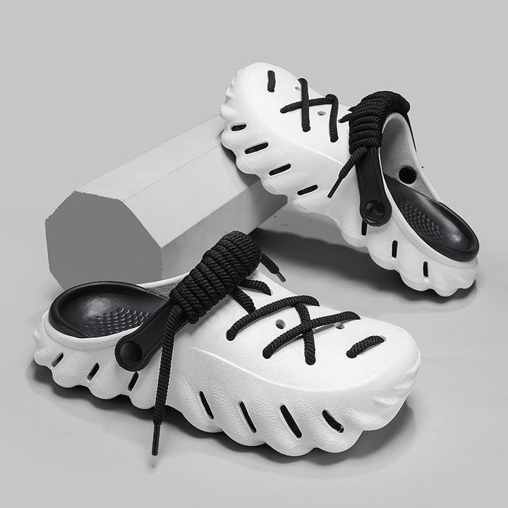 GUSTAV - CLOGS MIT DEKORATIVEN SCHNÜRSENKELN