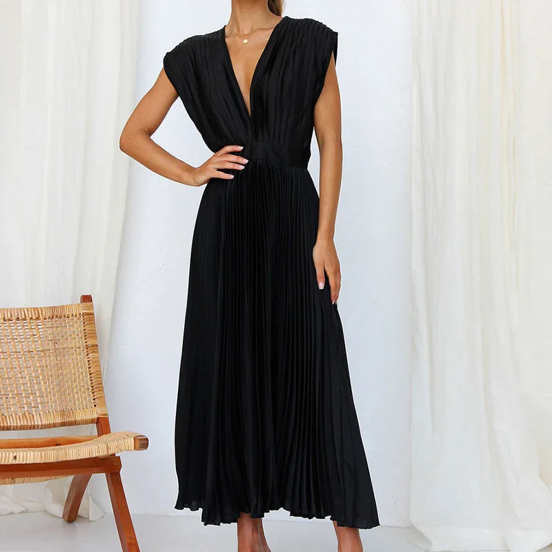 AROA - LANGES PLISSIERTES KLEID MIT GÜRTEL