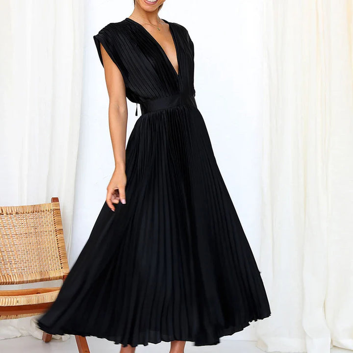 AROA - LANGES PLISSIERTES KLEID MIT GÜRTEL