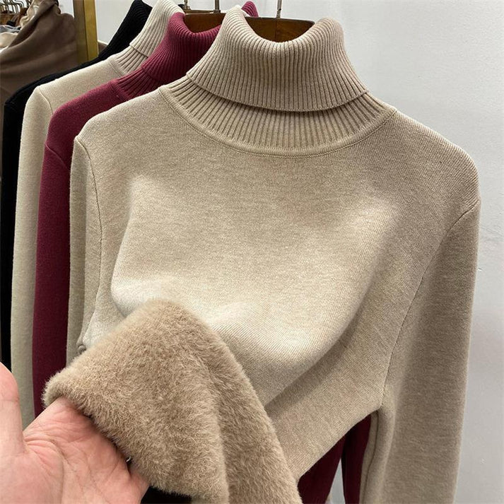 ISOLDE - ENGANLIEGENDER ROLLKRAGENPULLOVER